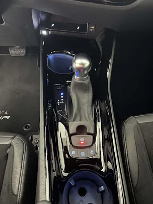 Toyota C-HR 2.0 VVTi HSD Move