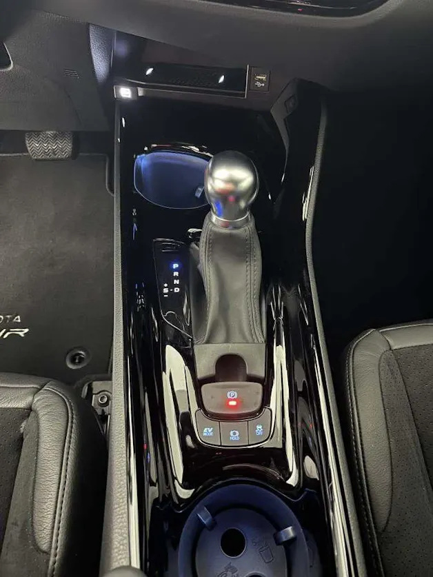 Toyota C-HR 2.0 VVTi HSD Move