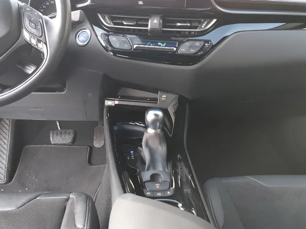 Toyota C-HR 2.0 VVTi HSD Move