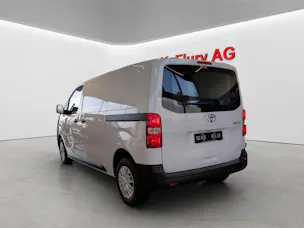 Toyota PROACE Van L1 2.0 D Advanced