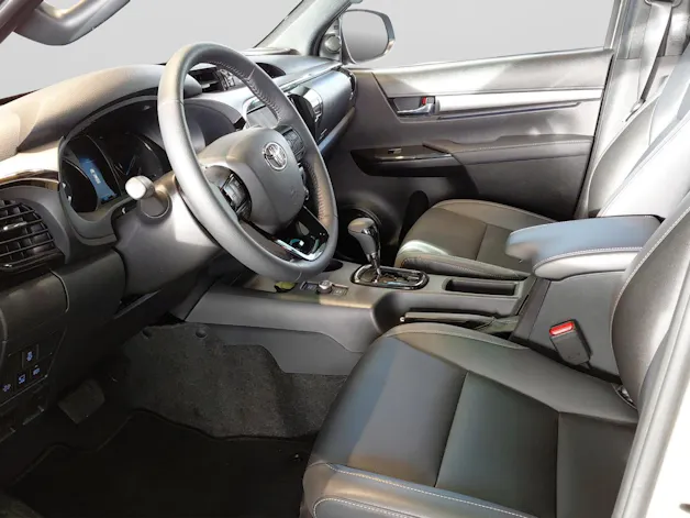 Toyota Hilux Double Cab.-Pick-up 2.8 D-4D MHEV 204 Invincible