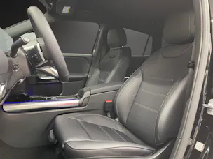 Mercedes-Benz EQA 300 4MATIC "Excellence Edition"