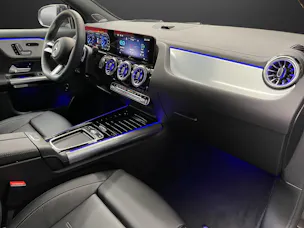 Mercedes-Benz EQA 300 4MATIC "Excellence Edition"