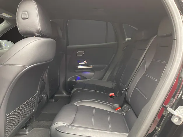 Mercedes-Benz EQA 300 4MATIC "Excellence Edition"