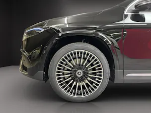 Mercedes-Benz EQA 300 4MATIC "Excellence Edition"