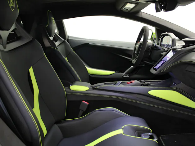 Lamborghini Revuelto HPEV