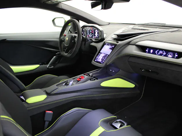 Lamborghini Revuelto HPEV