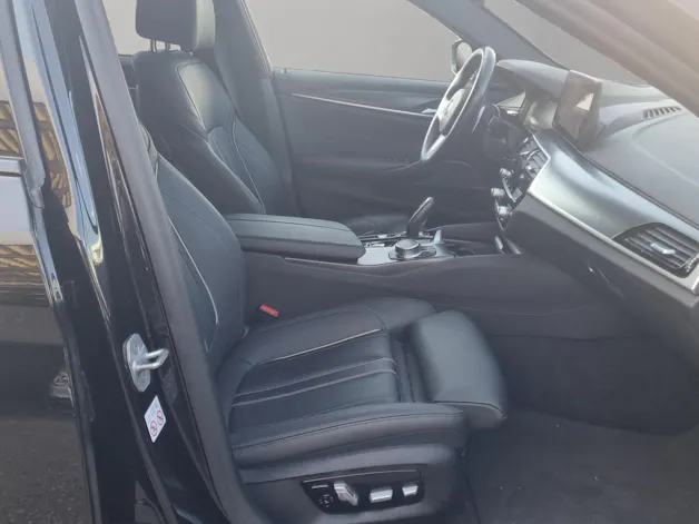 BMW 530e xDrive Touring M Sport Steptronic
