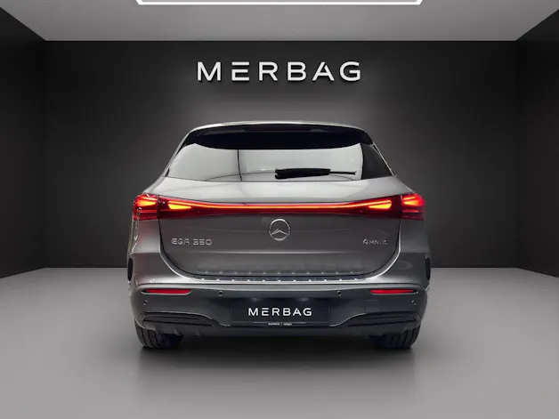 Mercedes-Benz EQA 350 4MATIC "Excellence Edition"