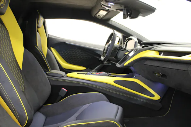 Lamborghini Revuelto HPEV