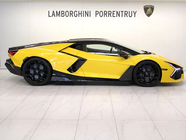 Lamborghini Revuelto HPEV