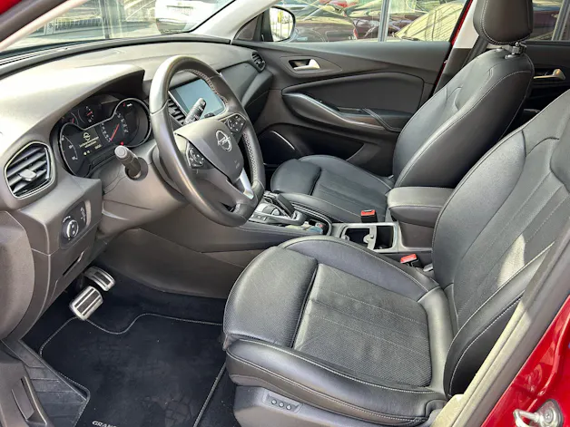 Opel Grandland X 1.6 Hybrid4 Excellence Automatik