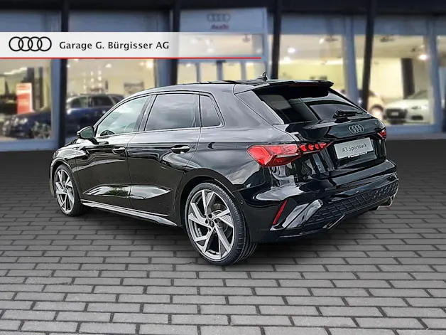 Audi A3 Sportback TFSI 110 kW S line Attraction S tronic Mythosschwarz Metallic