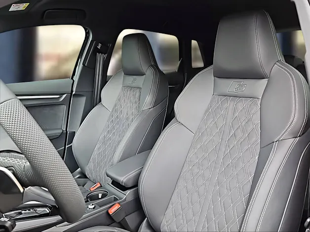 Audi A3 Sportback TFSI 110 kW S line Attraction S tronic Mythosschwarz Metallic