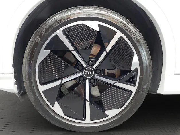 Audi Q4 e-tron 50 quattro