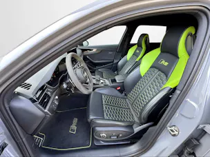 Audi RS4 Avant quattro tiptronic