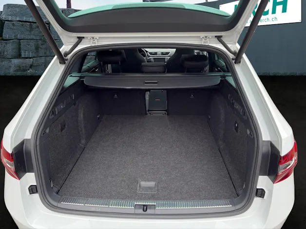 Škoda Superb Combi 2.0 TDi Sport Line 4x4 DSG