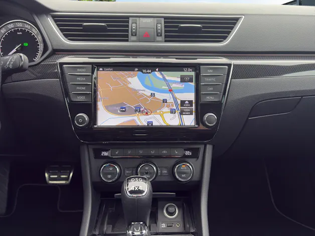 Škoda Superb Combi 2.0 TDi Sport Line 4x4 DSG