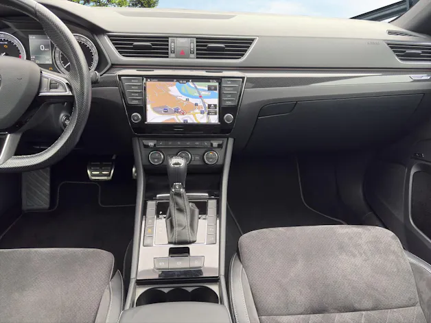 Škoda Superb Combi 2.0 TDi Sport Line 4x4 DSG