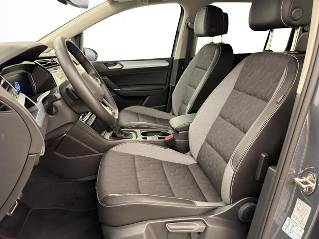 VW Touran 2.0 TDI Comfort DSG R-Line