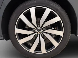 VW Touran 2.0 TDI Comfort DSG R-Line