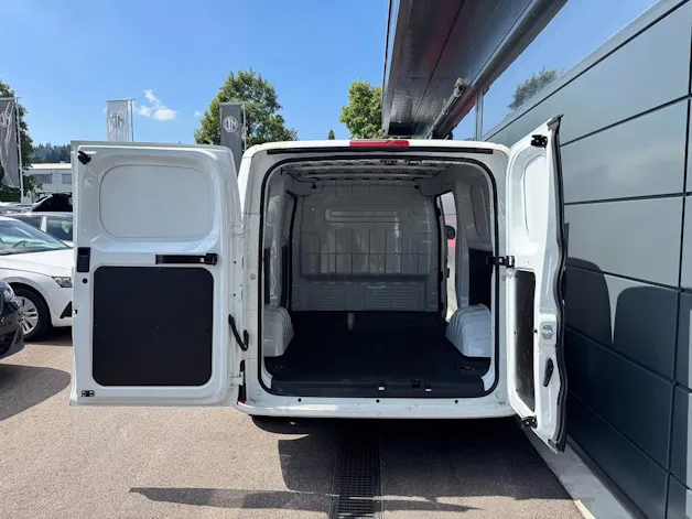 Maxus eDeliver 5 L1 FWD 64kWh