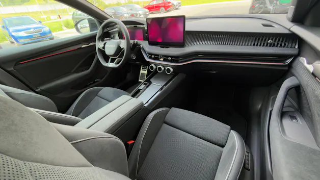 Škoda Sup. SL 2.0 TSI 265PS 7DSG 4x4 2000ccm 265PS/195kW 4 Zylinder TSI Benzin