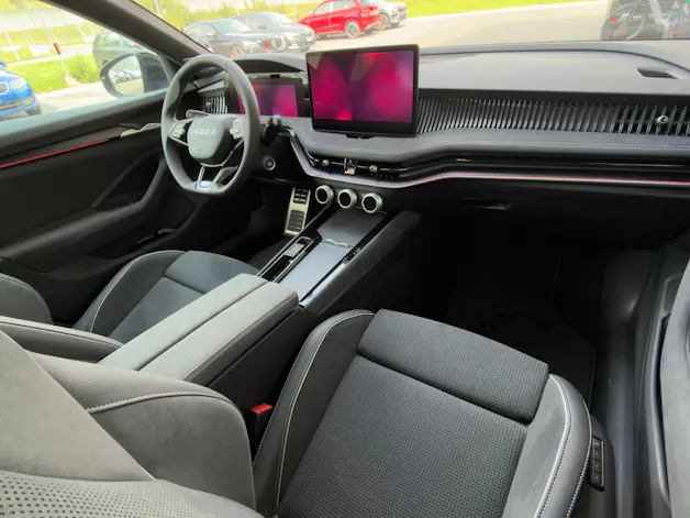 Škoda Sup. SL 2.0 TSI 265PS 7DSG 4x4 2000ccm 265PS/195kW 4 Zylinder TSI Benzin