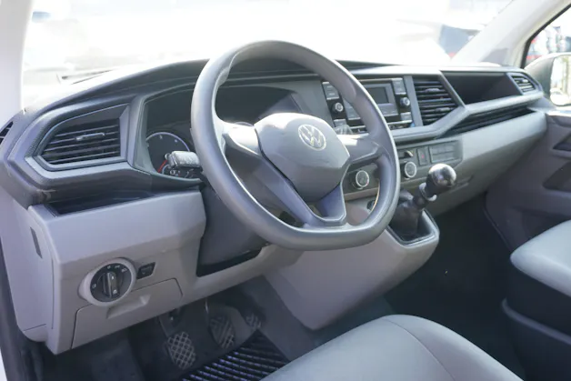 VW T6.1 2.0 TDI TDI EINBAU-SCHRÄNKE!!!