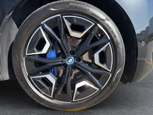 BMW iX xDrive40 Launch Edition