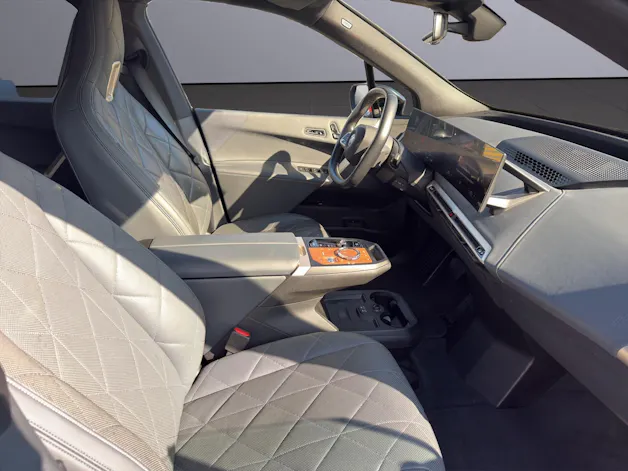 BMW iX xDrive40 Launch Edition
