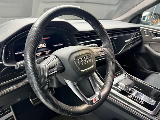 Audi SQ8 50 TDI quattro