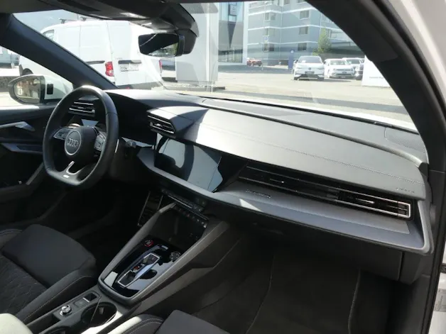 Audi S3 Sportback TFSI quattro S-tronic