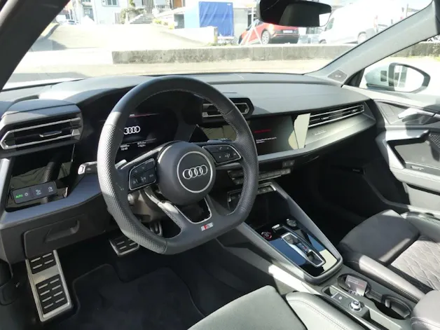 Audi S3 Sportback TFSI quattro S-tronic