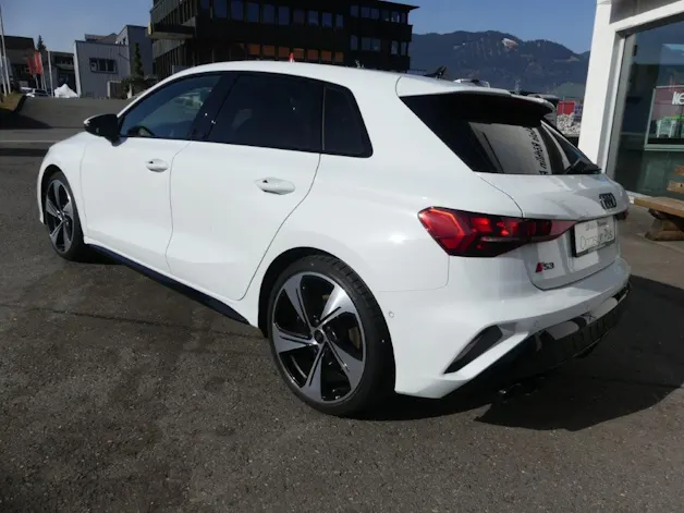 Audi S3 Sportback TFSI quattro S-tronic