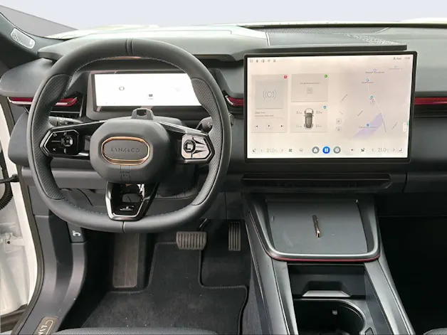 Lynk & Co 08