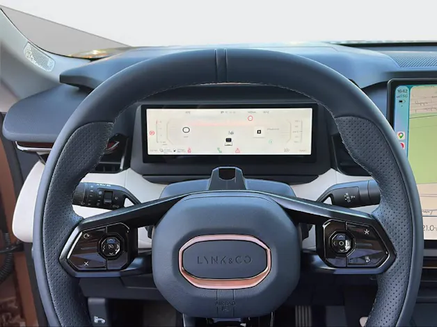 Lynk & Co 08