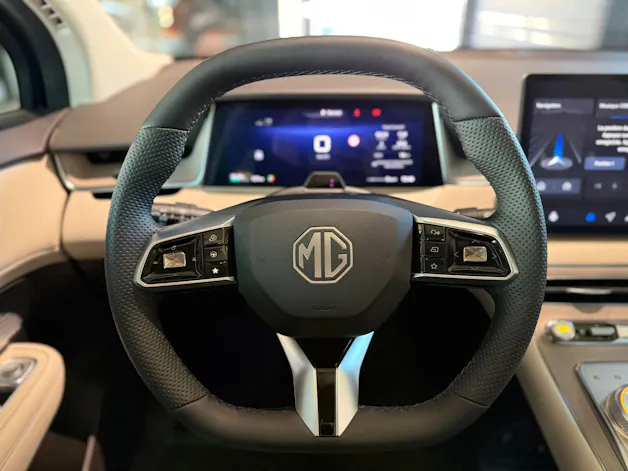 MG S6 EV 77kWh Luxury AWD
