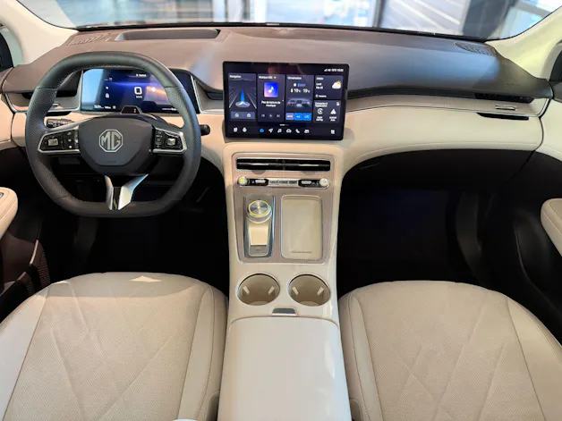 MG S6 EV 77kWh Luxury AWD