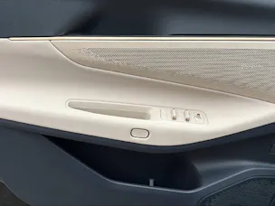 Lynk & Co 08