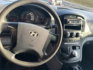 Hyundai H-1 Cargo 2.5 CRDi HP 5-Türen / Portes / Porte