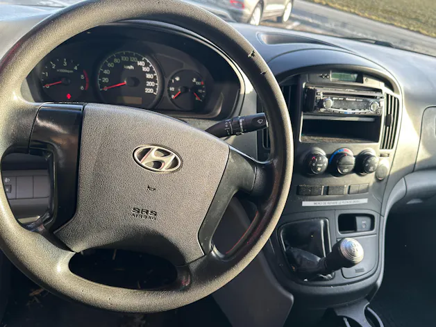 Hyundai H-1 Cargo 2.5 CRDi HP 5-Türen / Portes / Porte