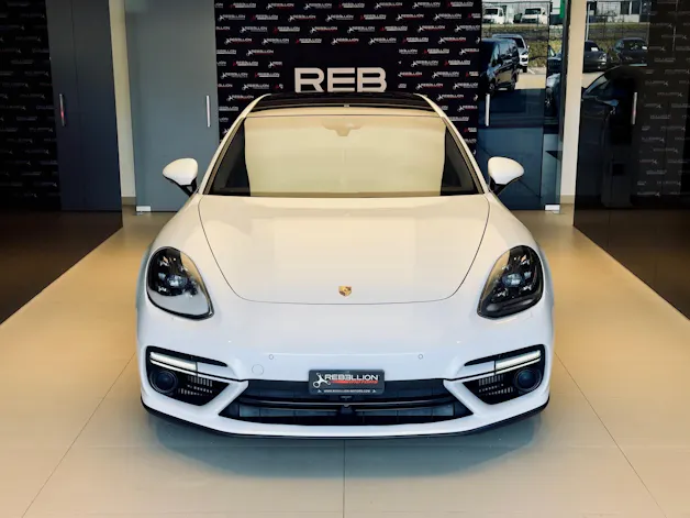 Porsche Panamera Turbo Sport Turismo PDK