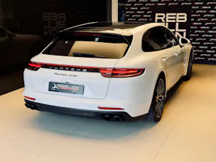 Porsche Panamera Turbo Sport Turismo PDK