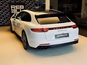 Porsche Panamera Turbo Sport Turismo PDK