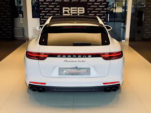 Porsche Panamera Turbo Sport Turismo PDK