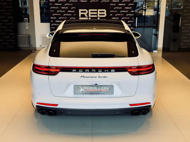Porsche Panamera Turbo Sport Turismo PDK
