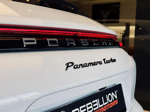 Porsche Panamera Turbo Sport Turismo PDK