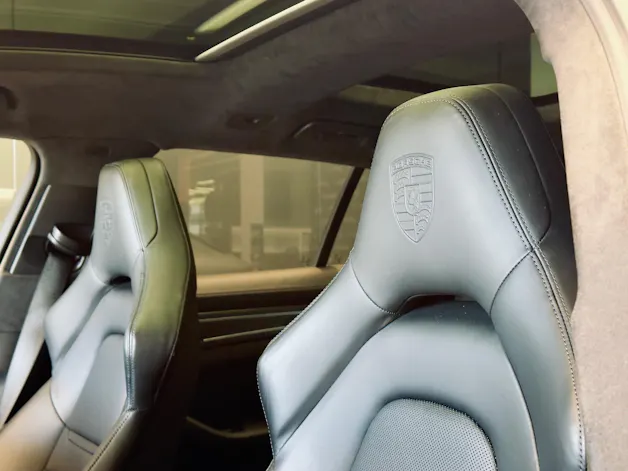 Porsche Panamera Turbo Sport Turismo PDK
