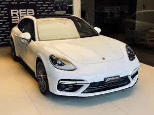 Porsche Panamera Turbo Sport Turismo PDK